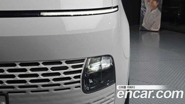 Hyundai Staria 2023 — Şəkil 7/31