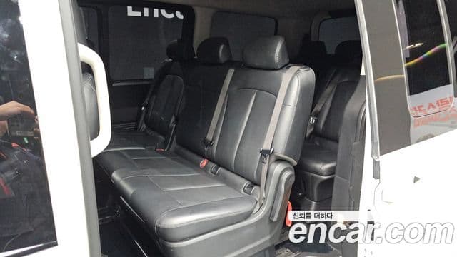 Hyundai Staria 2023 — Şəkil 15/31