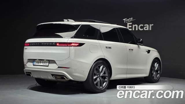 Land Rover Range Rover Sport 2024 — Фото 2/20