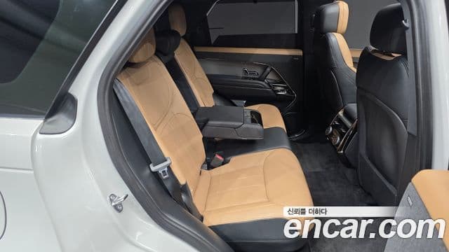 Land Rover Range Rover Sport 2024 — Фото 11/20