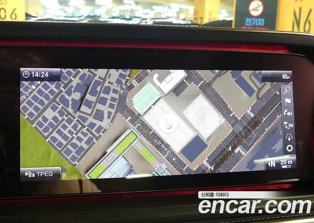Mercedes-Benz G-Class 2024 — Photo 8/20