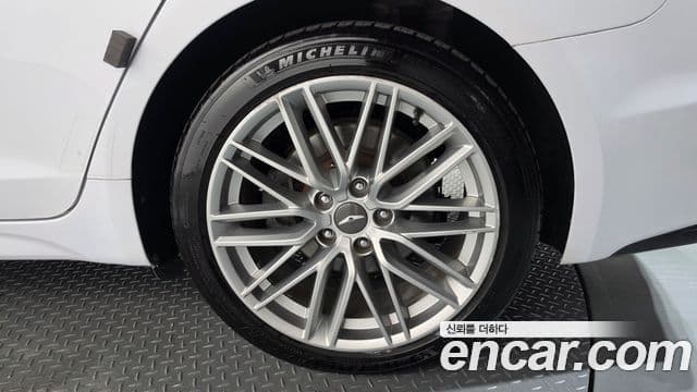 Genesis G70 2018 — Şəkil 15/36