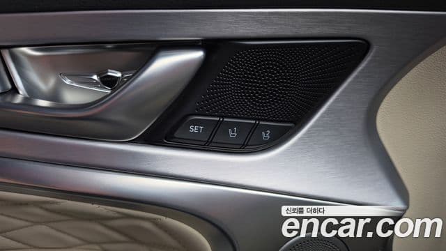 Genesis G70 2018 — Şəkil 32/36