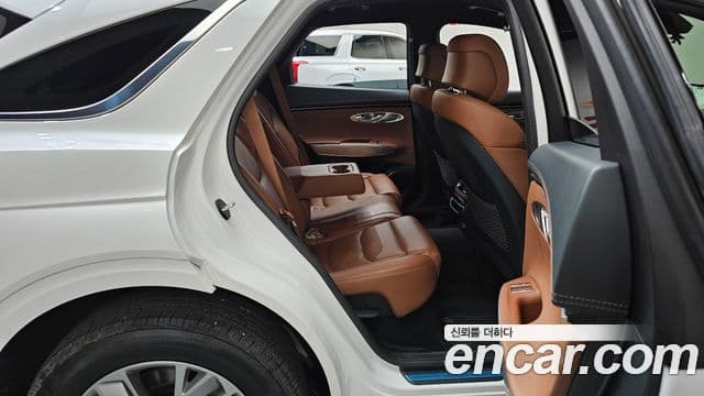 Genesis GV70 2023 — Photo 1/20
