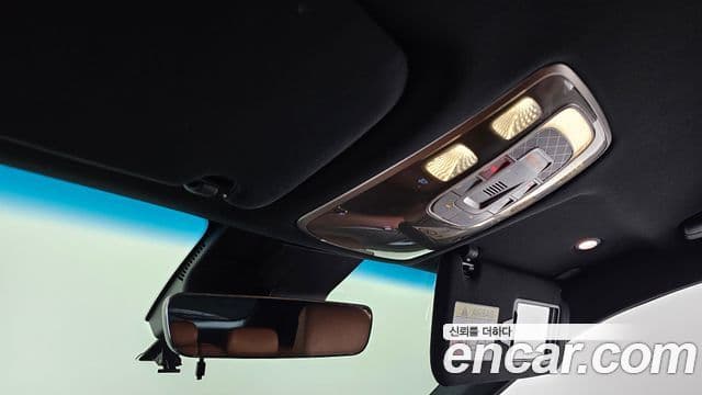 Genesis GV70 2023 — Photo 19/20