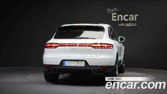 Porsche Macan 2021 — Фото 4/20