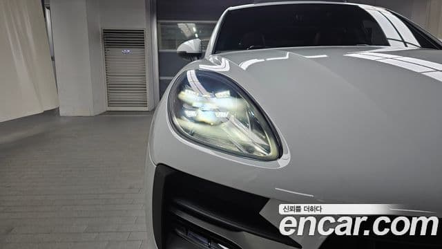 Porsche Macan 2021 — Şəkil 7/30