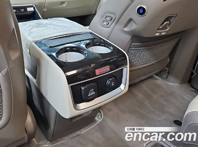 Kia Carnival 2025 — ფოტო 15/18