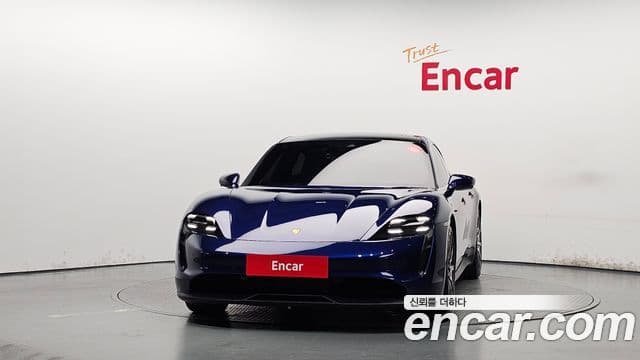 Porsche Taycan 2021 — ფოტო 1/20