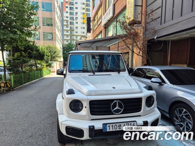 Mercedes-Benz G-Class 2025 — Photo 1/9