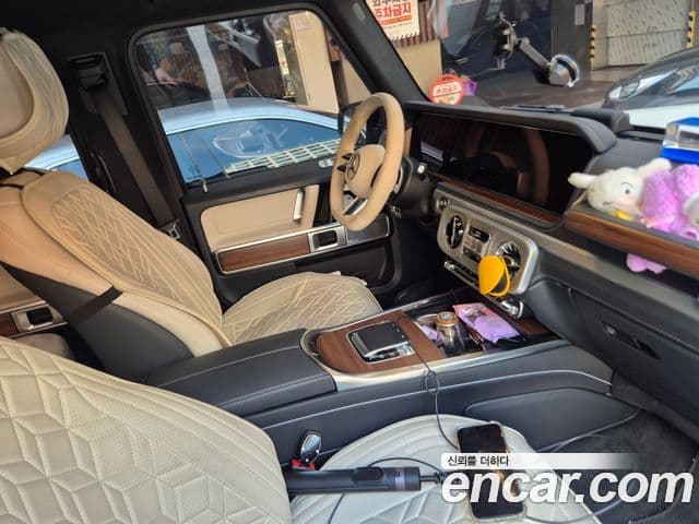 Mercedes-Benz G-Class 2025 — Photo 9/9