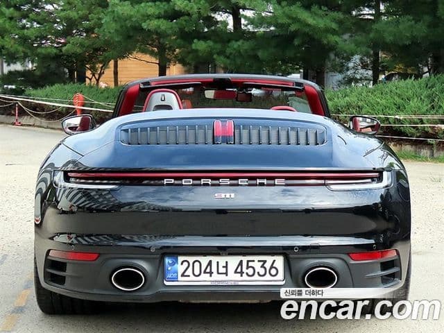 Porsche 911 2023 — Photo 10/19