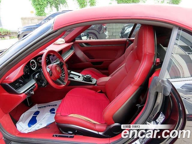 Porsche 911 2023 — Photo 3/19