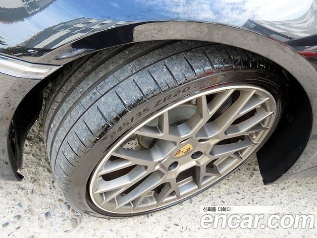 Porsche 911 2023 — Photo 11/19