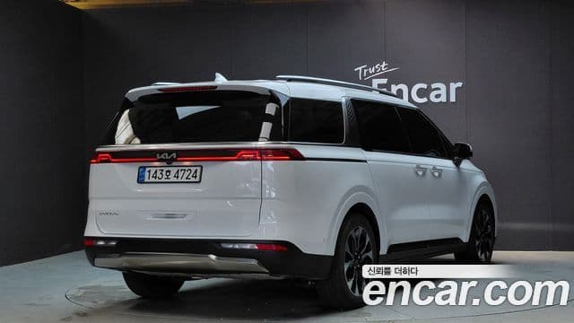 Kia Carnival 2022 — Фото 2/20