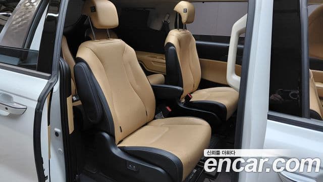 Kia Carnival 2022 — Фото 12/20