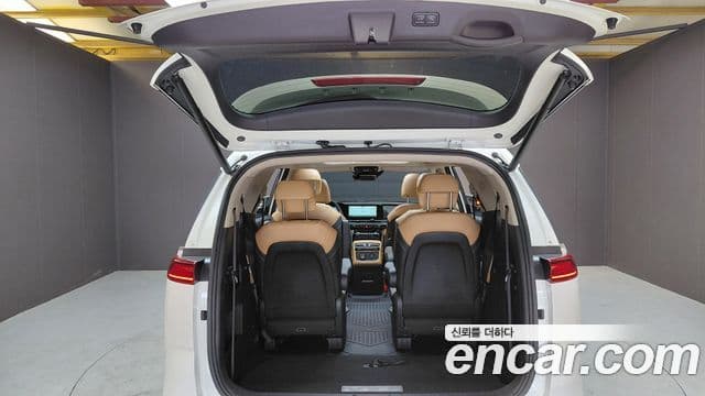 Kia Carnival 2022 — Фото 17/20