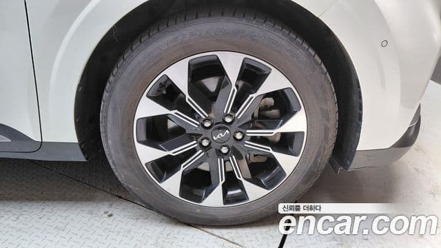 Kia Carnival 2022 — Photo 18/35