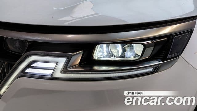Kia Carnival 2022 — Photo 5/35
