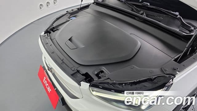 Volvo C40 Recharge 2022 — Photo 26/33