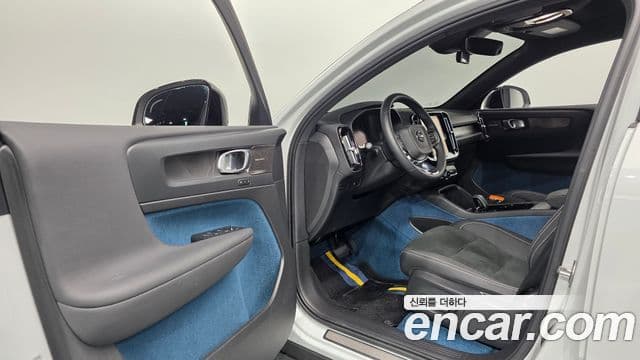 Volvo C40 Recharge 2022 — Photo 1/33