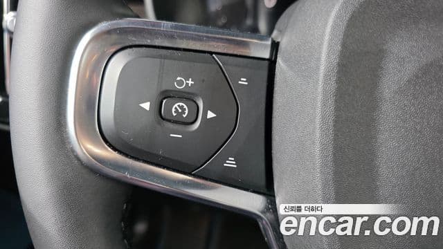 Volvo C40 Recharge 2022 — Photo 5/33