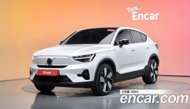 Volvo C40 Recharge 2022 — Photo 8/33