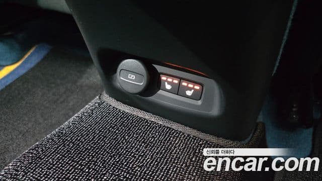 Volvo C40 Recharge 2022 — Photo 22/33
