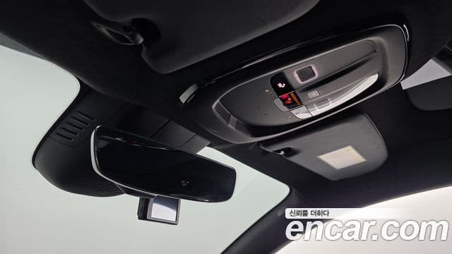 Volvo C40 Recharge 2022 — Photo 9/33