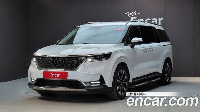 Kia Carnival 2021 — Фото 1/20