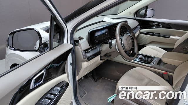 Kia Carnival 2021 — Фото 10/20
