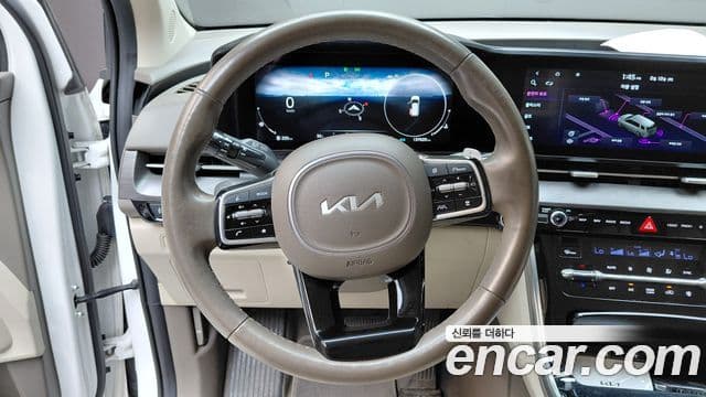 Kia Carnival 2021 — Фото 13/20
