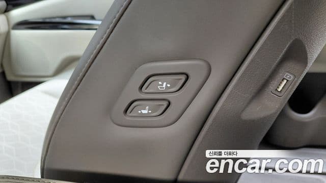 Kia Carnival 2021 — Фото 19/20