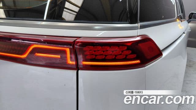 Kia Carnival 2021 — Photo 22/32