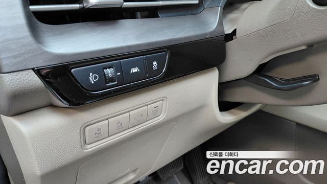 Kia Carnival 2021 — Photo 12/32