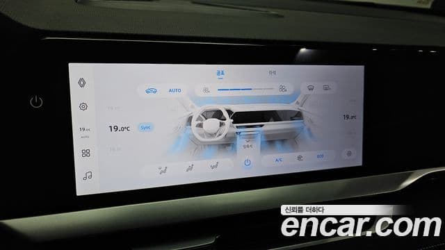 Renault Samsung Grand Koleos 2024 — Photo 13/39