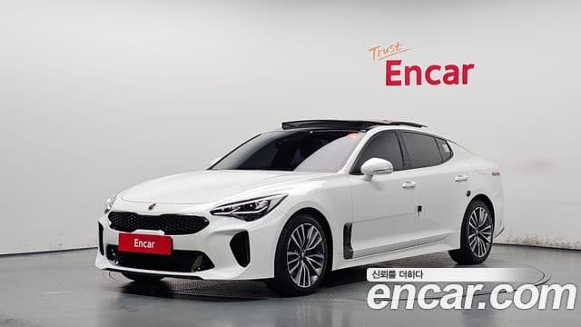 Kia Stinger 2018 — Фото 1/20