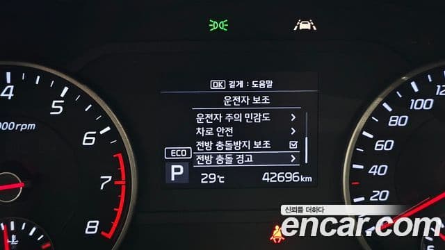 Kia Stinger 2018 — Фото 17/20