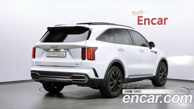 Kia Sorento 2022 — Фото 2/20