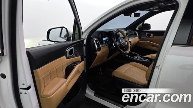 Kia Sorento 2022 — Фото 10/20