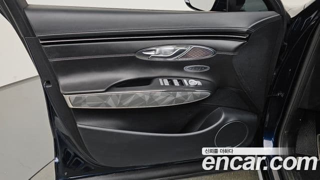Genesis GV70 2021 — Photo 5/36