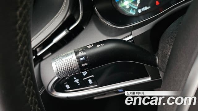 Genesis GV70 2021 — Photo 34/36