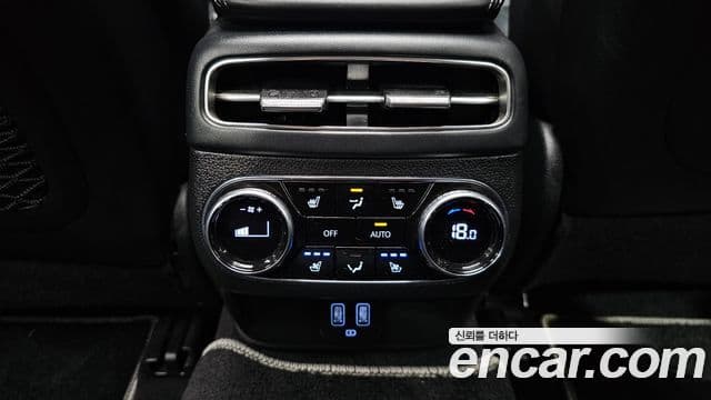Genesis GV70 2021 — Photo 4/36