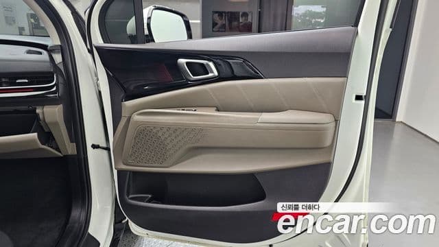 Kia Carnival 2024 — Photo 18/34