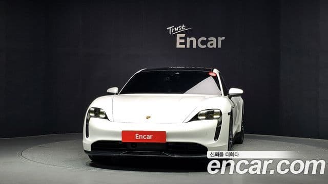 Porsche Taycan 2023 — Photo 7/20