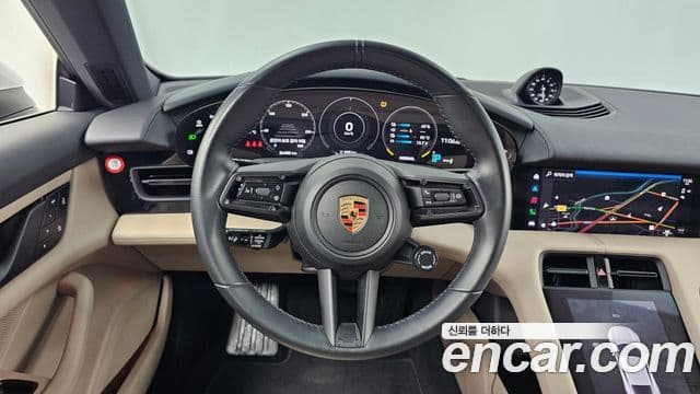 Porsche Taycan 2023 — Photo 13/20