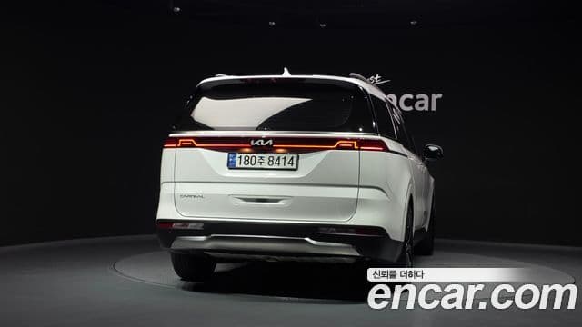 Kia Carnival 2023 — Фото 4/20