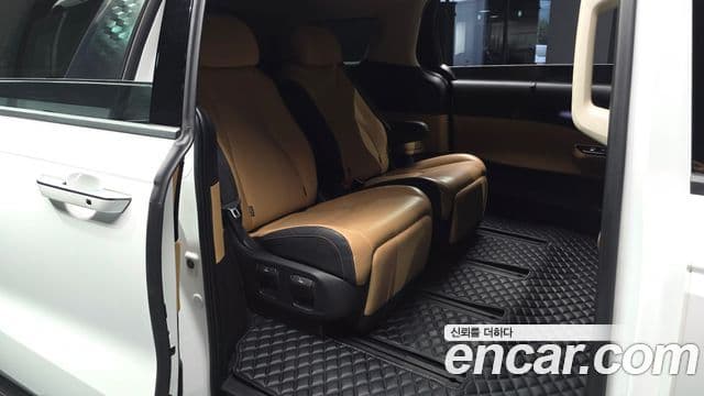 Kia Carnival 2023 — Фото 12/20