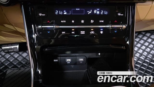 Kia Carnival 2023 — Фото 20/20