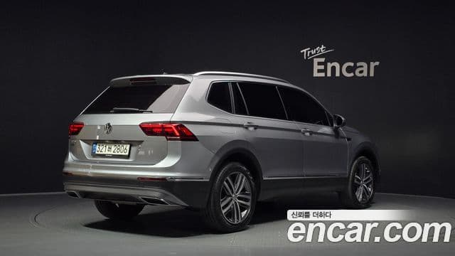 Volkswagen Tiguan Allspace 2020 — Photo 19/20